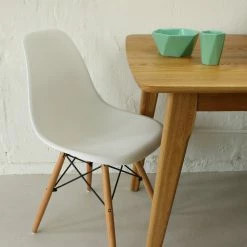 Staunton And Henry Eames DSW Style Chair