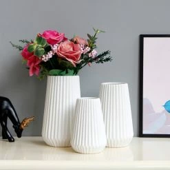 Staunton And Henry Modern Ribbed White Ceramic Vase Home Accessories