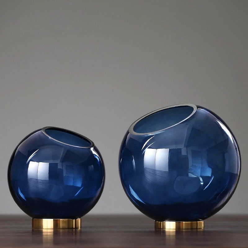 Staunton And Henry Home Accessories Smokey Glass Spotlight Vase