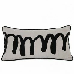 Staunton And Henry Black And White Pattern Bed Cushion Set