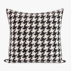 Staunton And Henry Home Accessories Hounds Tooth Pattern Throw Cushion