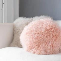 Staunton And Henry Home Accessories Plush Tibetan Wool Sheepskin Throw Cushion
