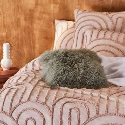 Staunton And Henry Home Accessories Plush Tibetan Wool Sheepskin Throw Cushion