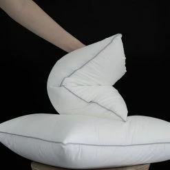 Staunton And Henry Premium Microfibre Throw Cushion Insert